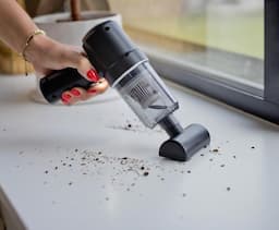 2-in-1 Kruimeldief en Compressor