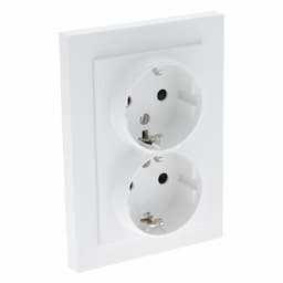 Inbouw contactdoos 2-v met randaarde wit